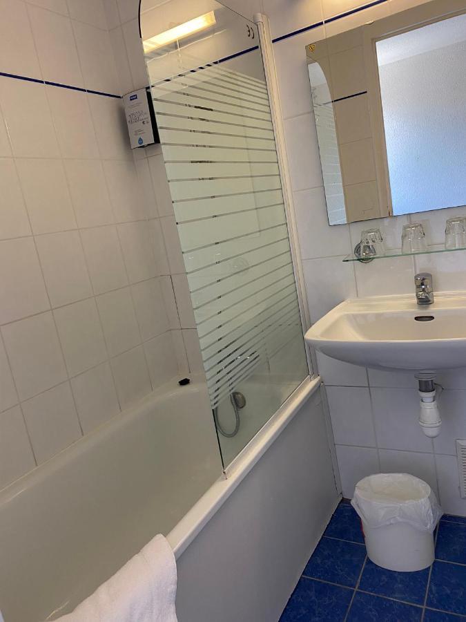 Shelder Hotel - Cherbourg En Cotentin - Equeurdreville Luaran gambar